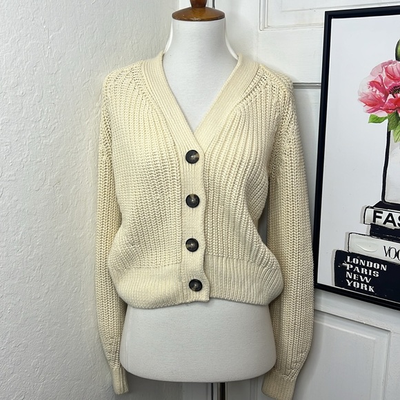 Everlane Cream V-Neck Cardigan Size XXS